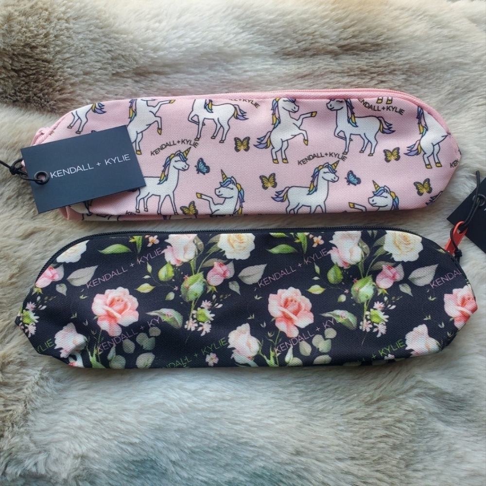 𝐍𝐄𝐖 Kendall + Kylie Zippered Makeup Travel Bags